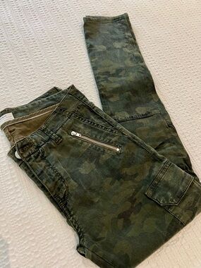 Zara Olive Green Camo Skinny Pants